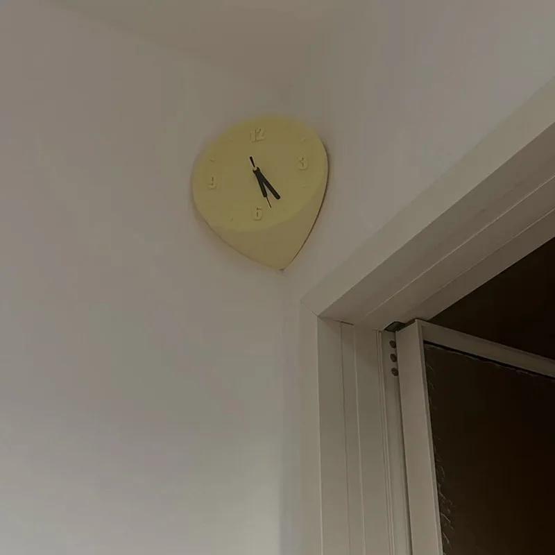 Modern Corner Wall Clock Living Room Elegant Digital Clocks Mechanism Silent Bedroom DIY Watch Luxury Interior Ornaments Minimalist Decoration