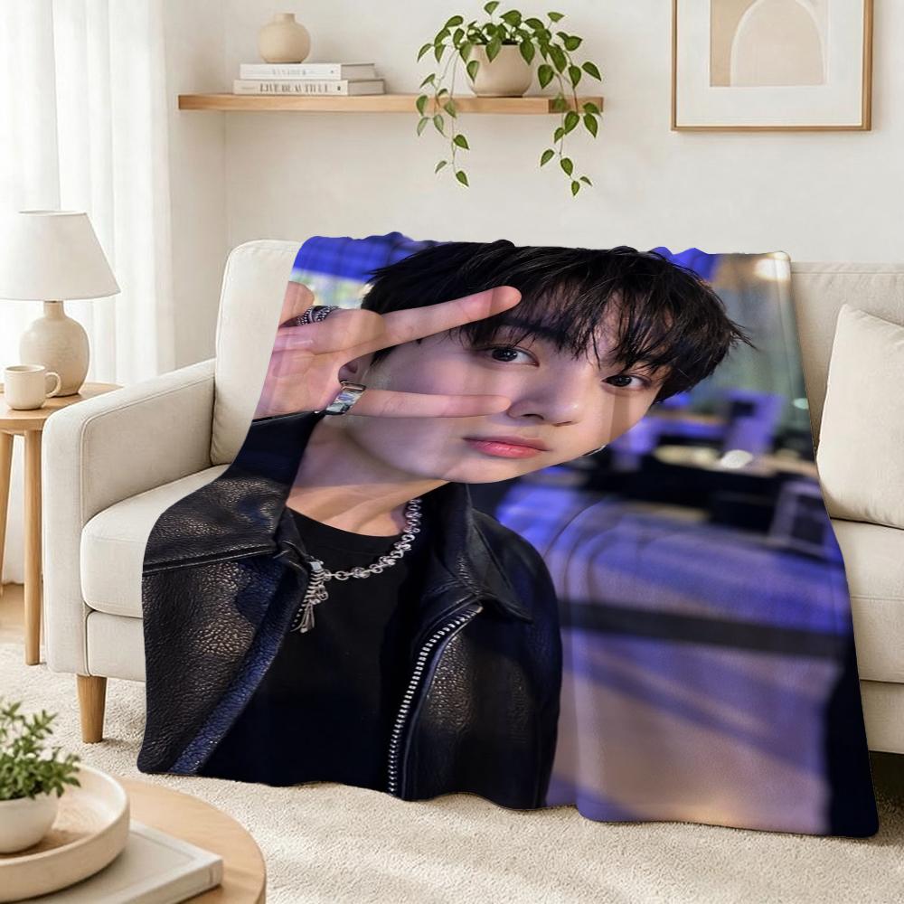 Cool Leather Jacket Peace Sign Portrait Flannel Printed Blanket Comfortable Skinfriendly Throw Blanket For Living Room Air Conditioner Room Home Decor