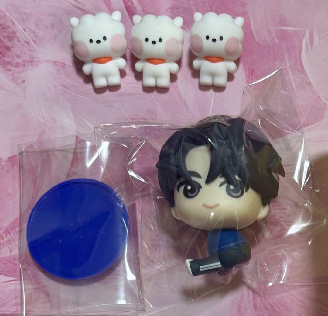 

[Б/У] Набор поворотных фигурок BTS Джин