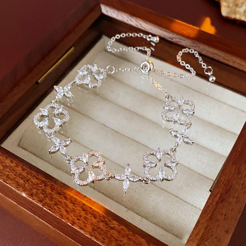 Vintage Geometric Zircon Bracelet - Elegant, Versatile Bangle for Women