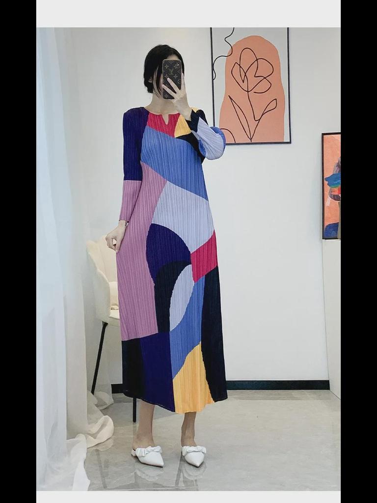 Geometric Print V-Neck Long-Sleeve Fashion Dress