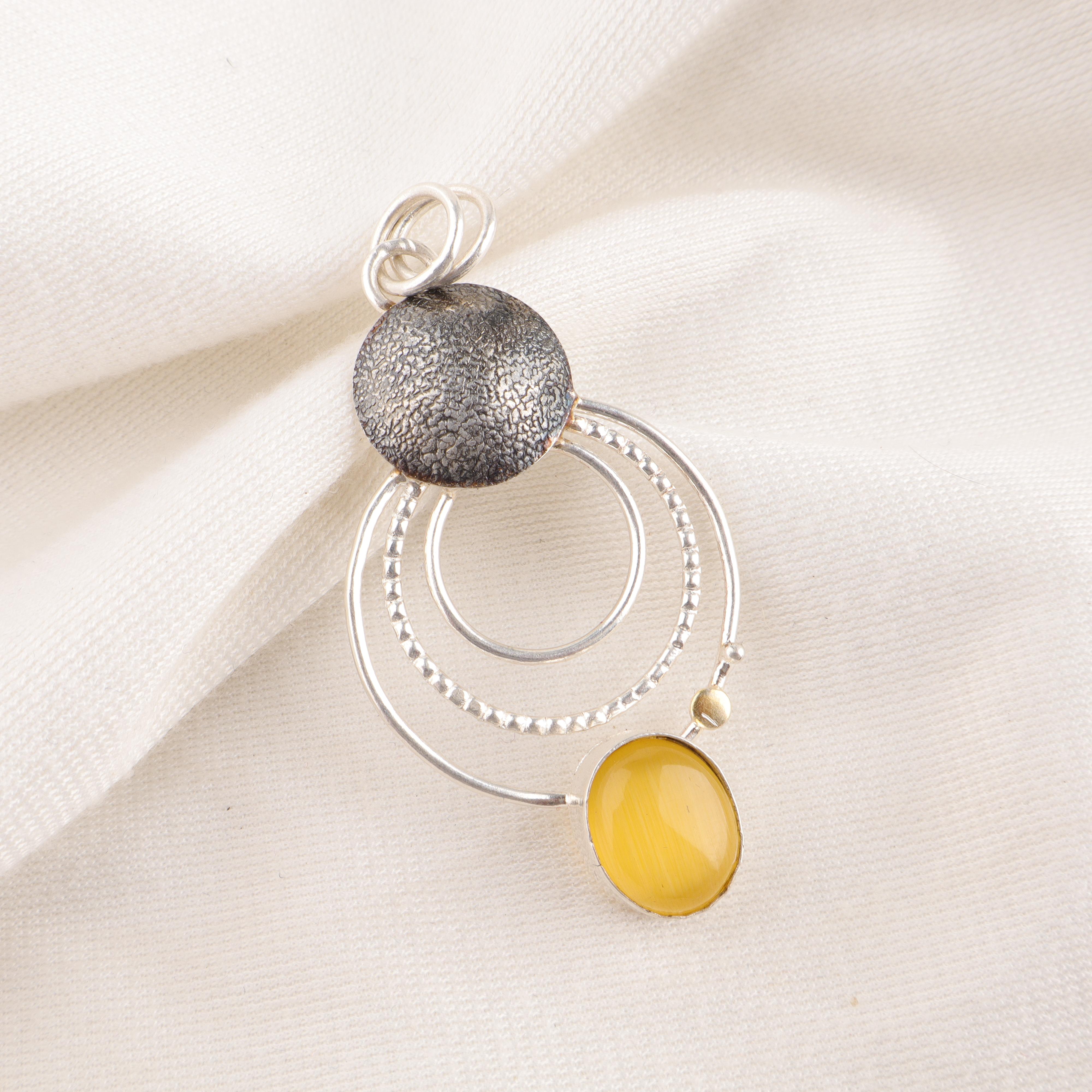 

Подвеска из стерлингового серебра 925 пробы Желтый кошачий глаз , Ручная работа, Великолепные серебряные украшения, Красивые украшения с кошачьим глазом в подарок 2.32 Inches жёлтый