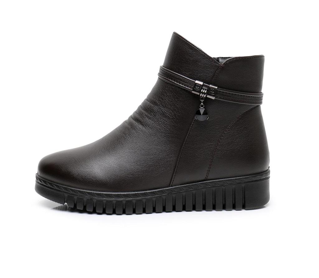Women's Winter Cotton Flat Heel Short Boots - Non-Slip, Warm, Large Sizes 41-42 for Middle-aged & Elderly