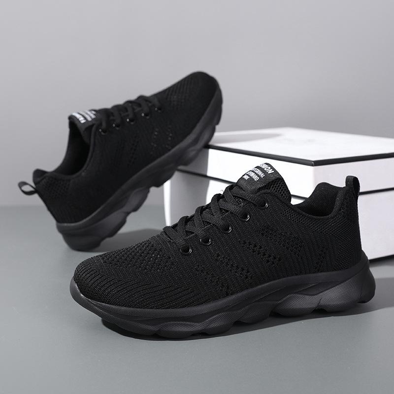Brand women's shoes sports shoes spring and autumn new mesh breathable flat running shoes lightweight black work shoes