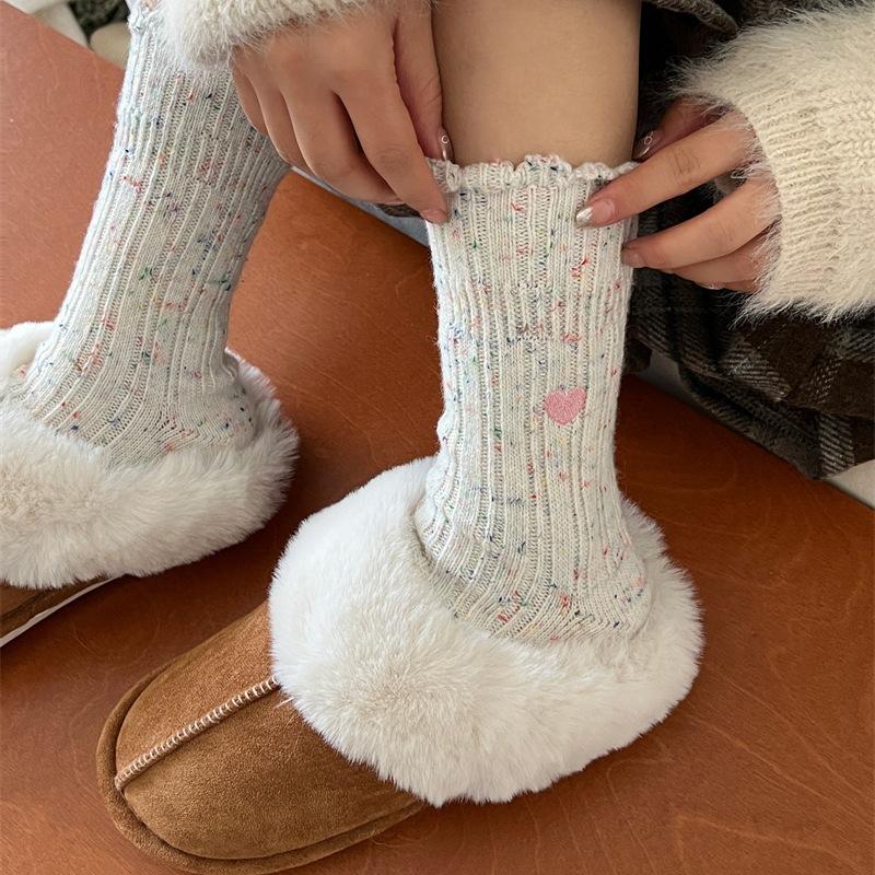 Thickened Lace Dot Yarn Wool Socks, Women's Heart-shaped Embroidered Mid-calf Socks, Warm Autumn and Winter Thick Thread Pile Socks