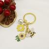 Charming Daisy Honey Pendant Keychain - Pastoral Style Accessory