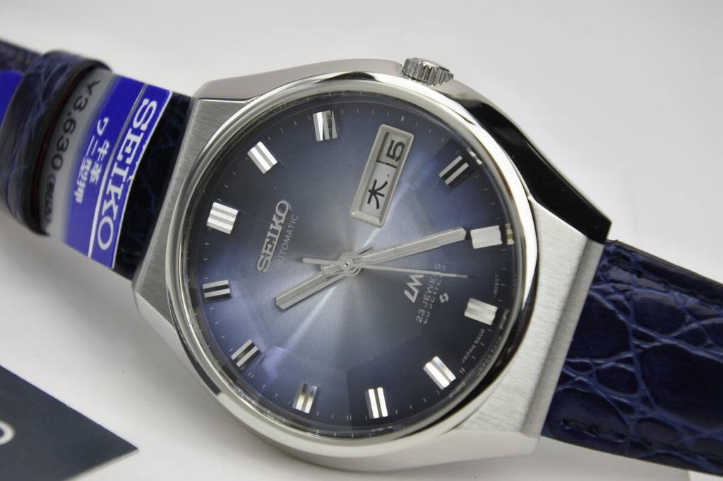56 series 1974 SEIKO Lord Matic 23 jewels cut glass Blue automatic Watch SEIKO strap Excellent condition b1k006 Semi-premium 5606-8060 9-sided