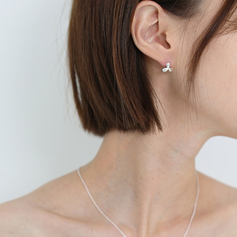 eveningbell [silver925] Petal earrings (silver)
