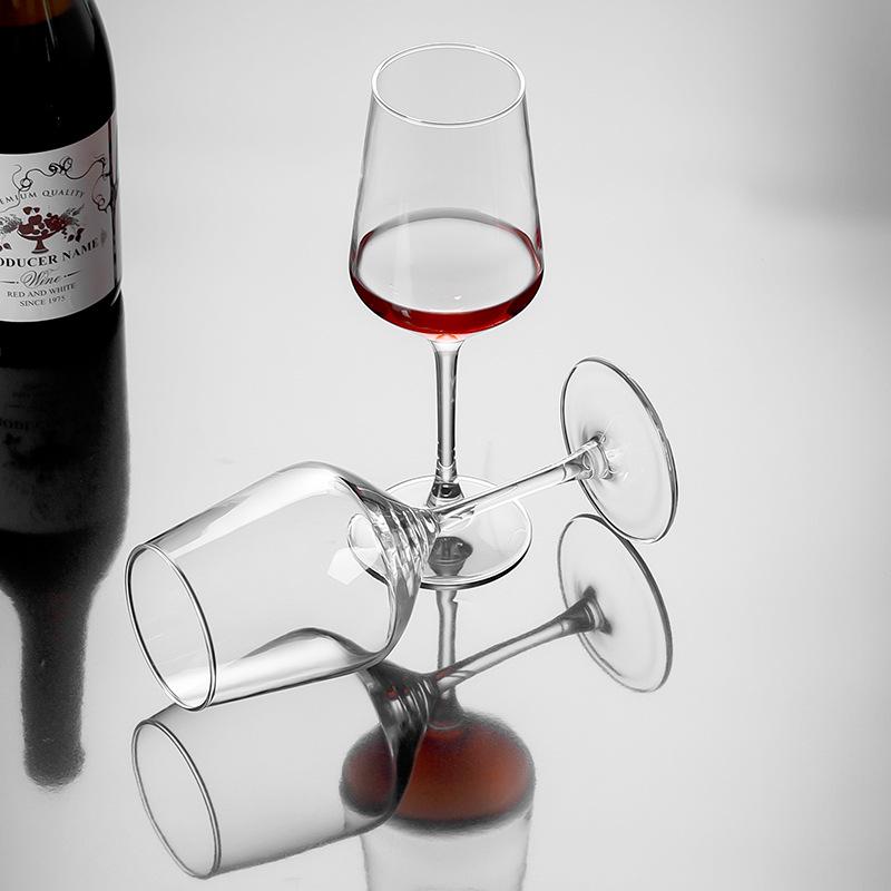Coupes à vin épaisses sur pied pour banquets