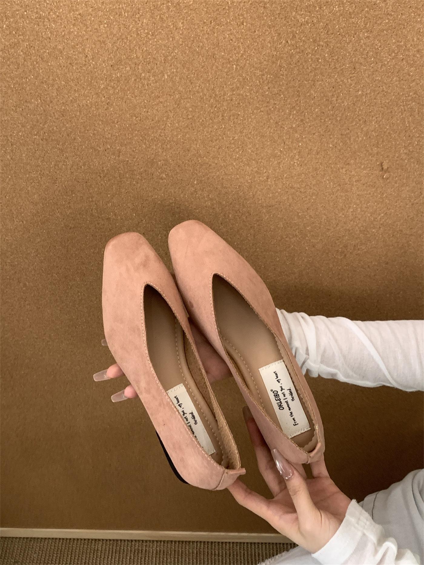 

Retro simple suede thick heel single shoes women s 2025 new shallow mouth soft sole work shoes Korean version one pedal 39 розовый