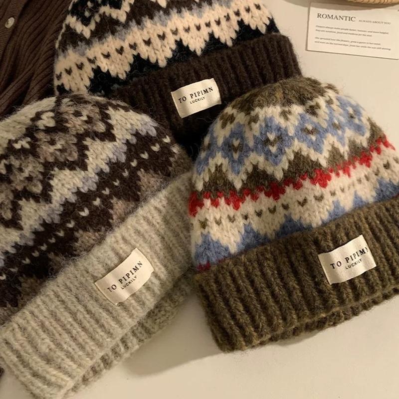 Ethnic Retro Style Winter Hats For Women Men Unisex Warm Beanie Hats Autumn Winter Thickened Warm Knitted Thick Skullies Cap