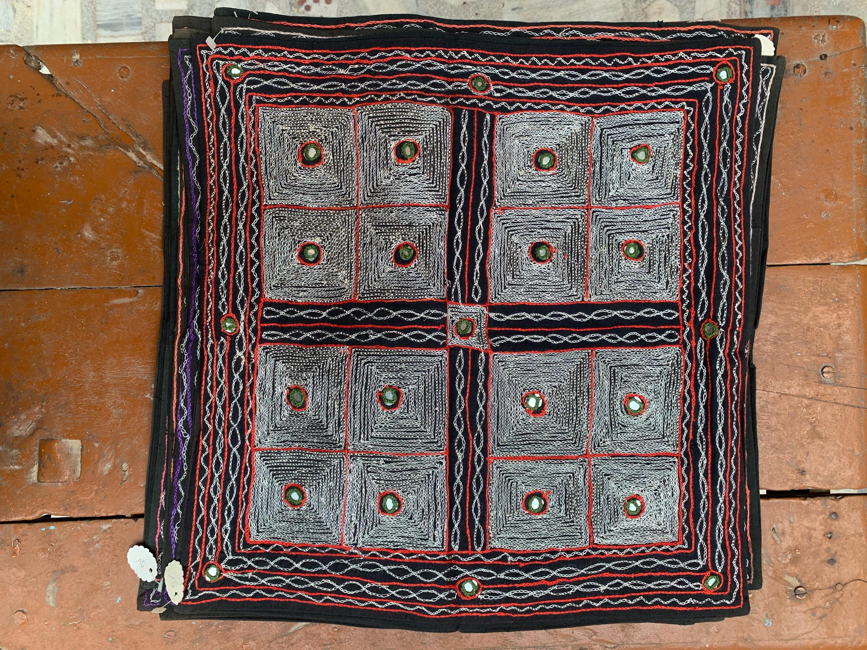 

Hand Embroidered Cotton Pillow Cover: Bohemian Cushion (40 x 40 ) 80X 50 разноцветный