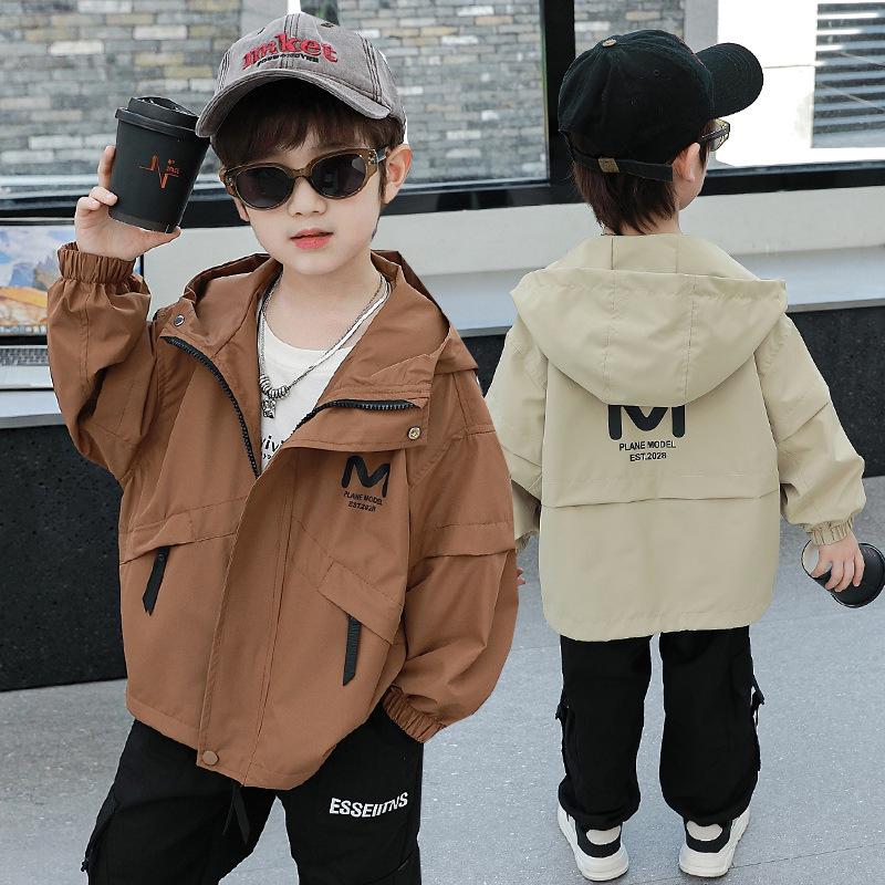 Stylish Boys' Windbreaker: Autumn 2025 Street Style Trench Coat