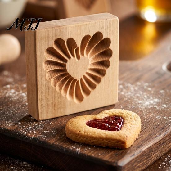 Easy Clean Dough Decorating Tools Wood Cookie Cutter Mold, Round Gingerbread Biscuit Stamp for Professional Pastry Shaping DIY Baking, Cake