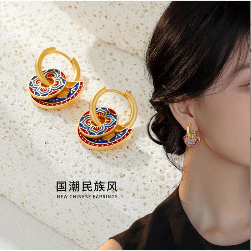 Niche retro color enamel oil drop earrings, ear buckles, light luxury, high-end sense, new Chinese contrast earrings, medieval stud earrings