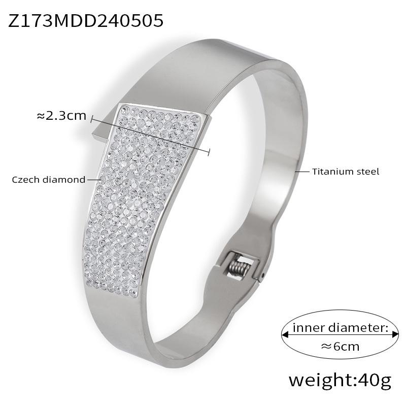 Women s Elegant Bohemian Gold Bracelet with Irregular Geometric Design and Rhinestone Inlay