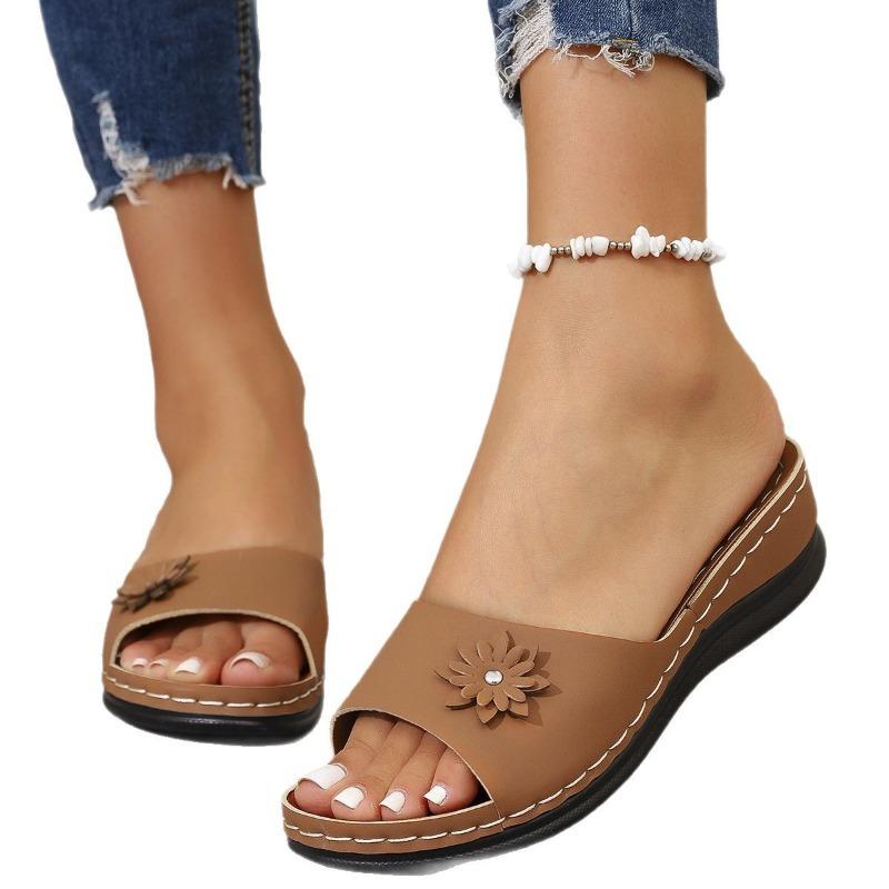 Women’s Floral Platform Flip-Flop Rubber Slide Sandals