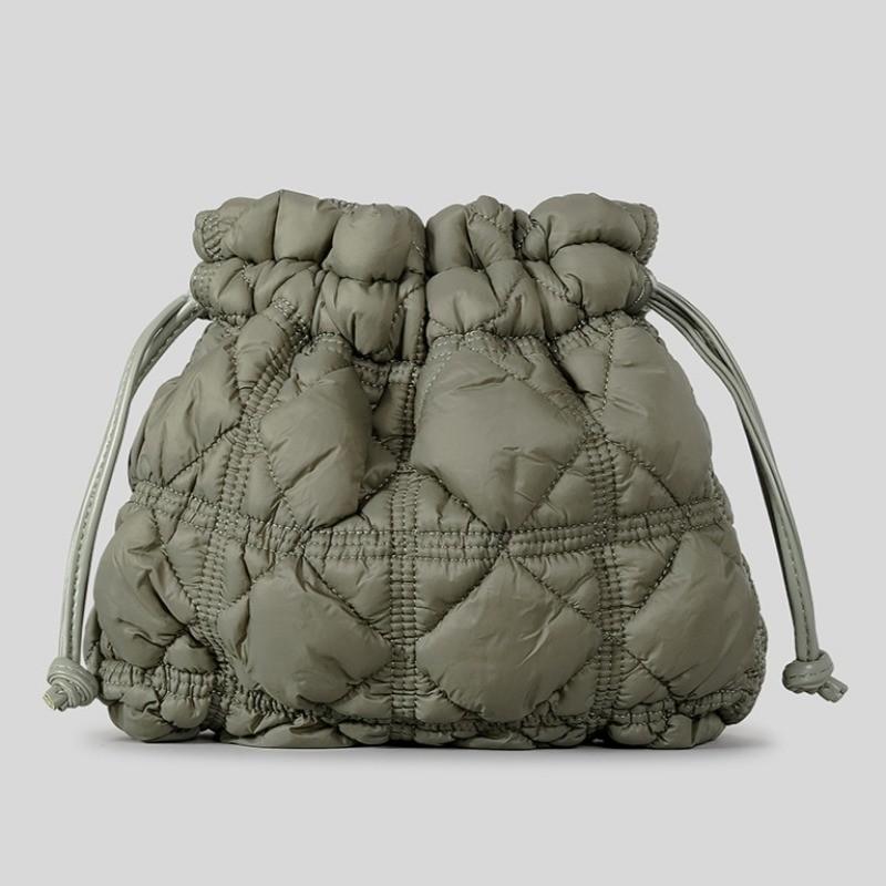 IELGY Simple Rhombus Drawstring Drawstring Bucket Bag Nylon Cloth One-Shoulder Messenger Lightweight Dumpling Bag