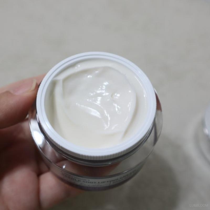 VT Cosmetics Reedle Shot Lifting Cream 50ml (+Free gift)