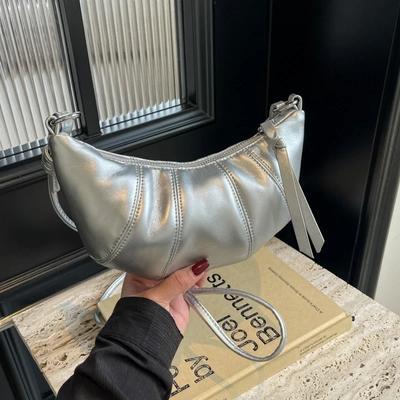 Horn Shape PU Shoulder Bags Simple Versatile Zipper Super Cool Exquisite Half Moon Women's Crossbody Bags Fashion New Style