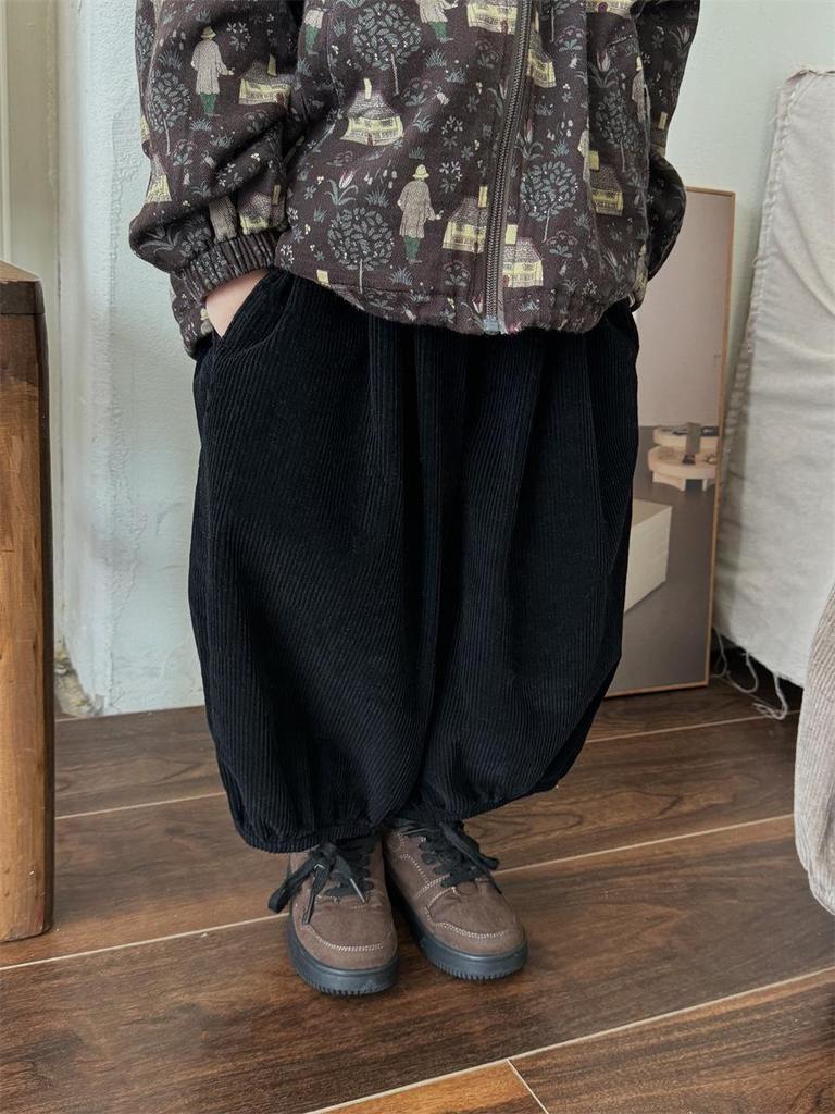 Jiaye Kinder 2025 Frühling Cord Neun-Punkte-Hose für Jungen und Mädchen - Retro Wald Pumphose