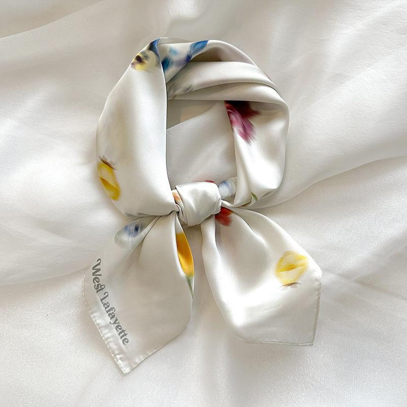 2025 spring and summer new silk scarves square scarves women s versatile high-end decorative scarves silk scarves light luxury printed silk scarves 70*70cm