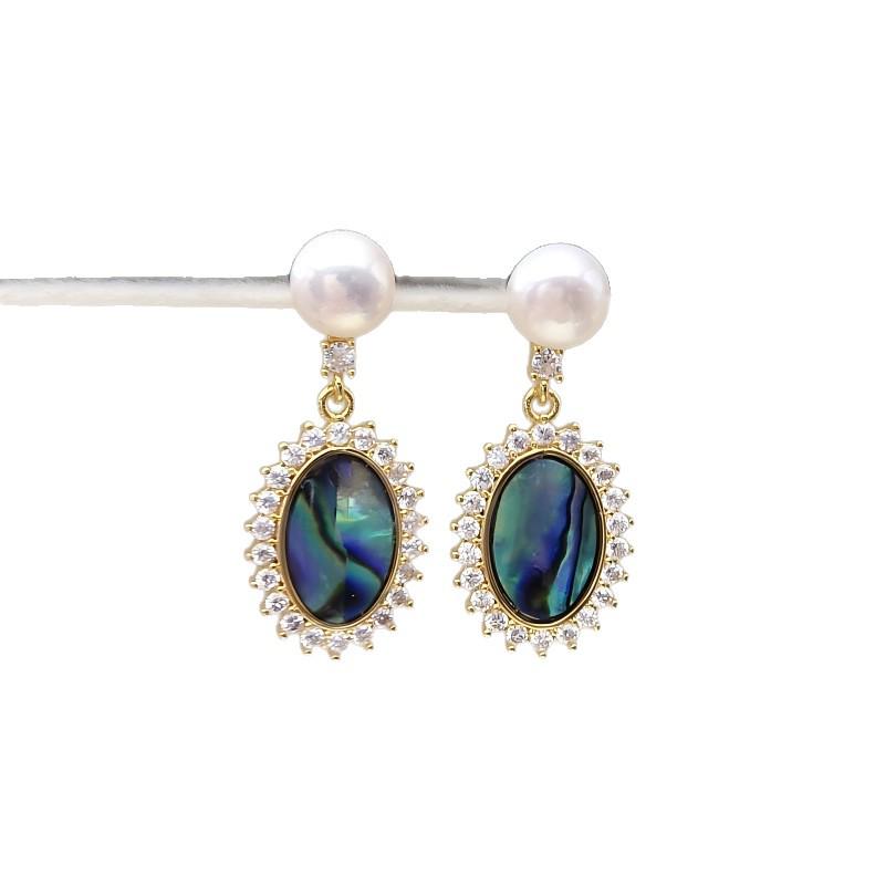 Ohrringe aus natürlichen Süßwasserperlen und ovalen Abalone-Muscheln: Stilvolle Retro-Nieten