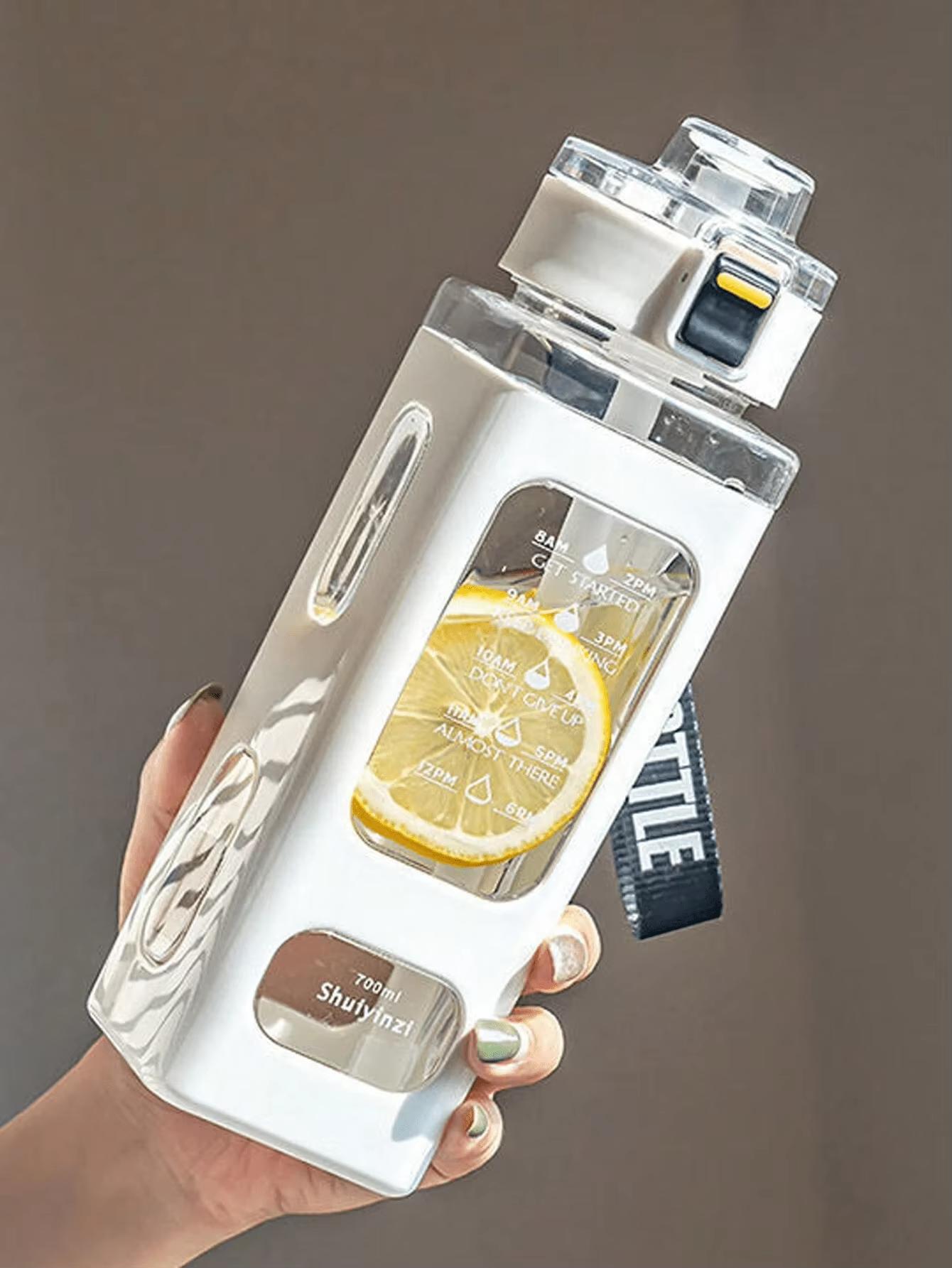 

1pcs large capacity water cup square straw white cup portable 700ml outdoor sports kettle water bottle 0.7L белый