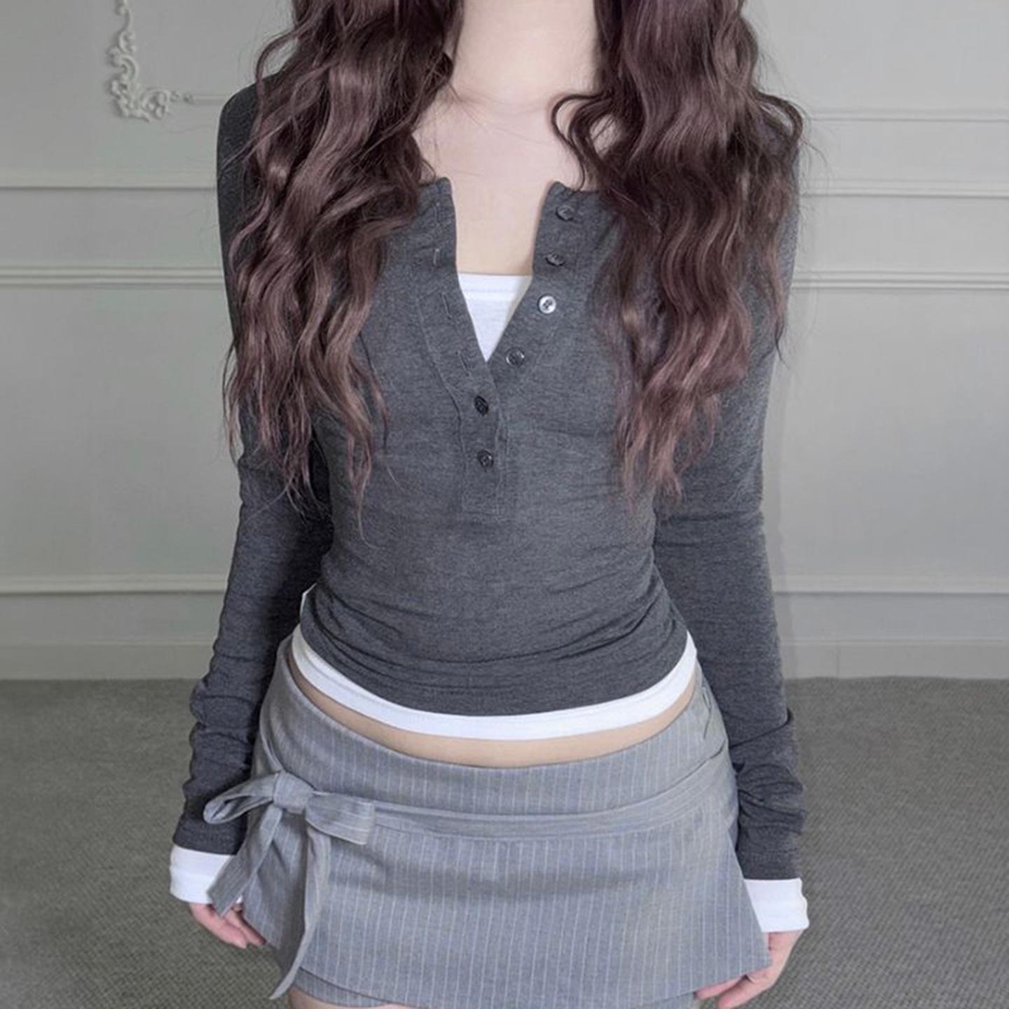 Women s Chic Slimming Long Sleeve T-Shirt with Faux Two-Piece Design Large серый