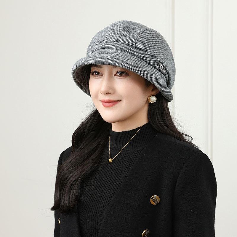 

Middle-aged and elderly women s autumn and winter peaked caps, warm and thickened woolen basin hats, casual bucket hats M（56-58cm）