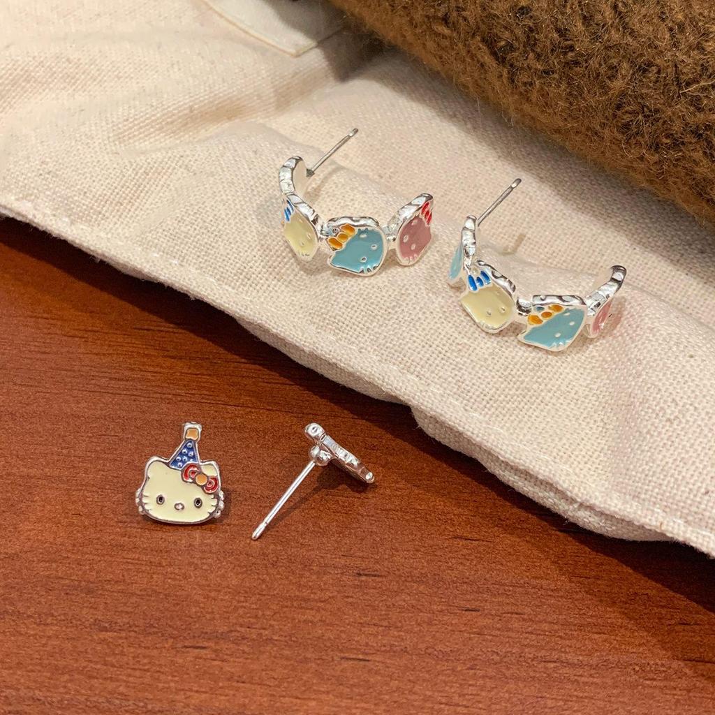 Christmas Cat Hat Stud Earrings for Women - Silver Needle, Cute Cartoon Design, Sweet and Versatile