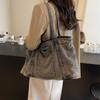 2025 casual shoulder large capacity retro washed canvas bag shopping bag simple and light commuter handbag