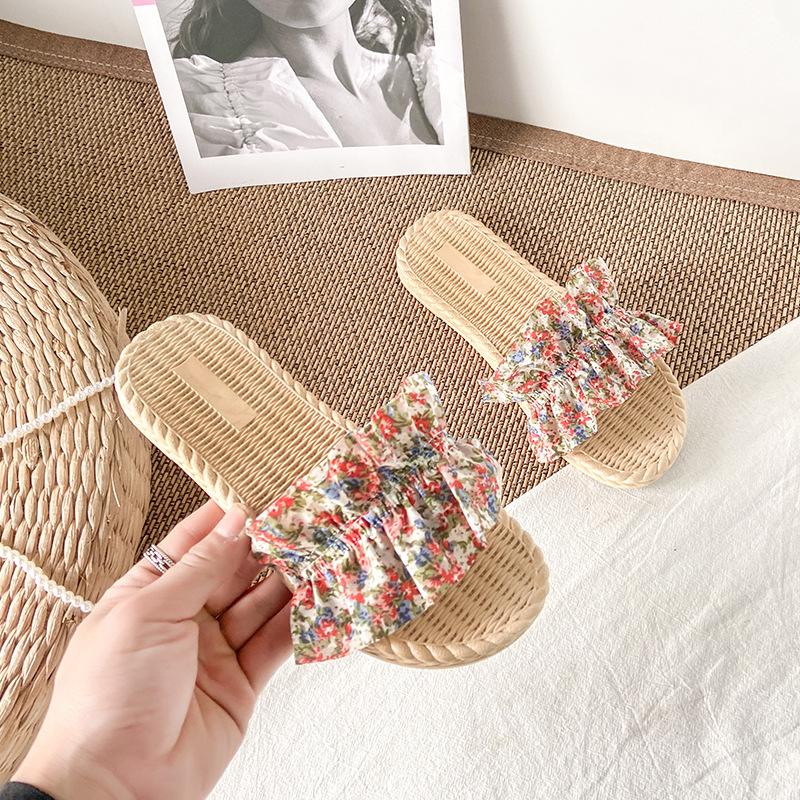 Ladies New Slippers, Flowers Super Fire Fairy Sandals and Slippers Indoor and Outdoor Slippers Fashion All-match  Beach Shoes