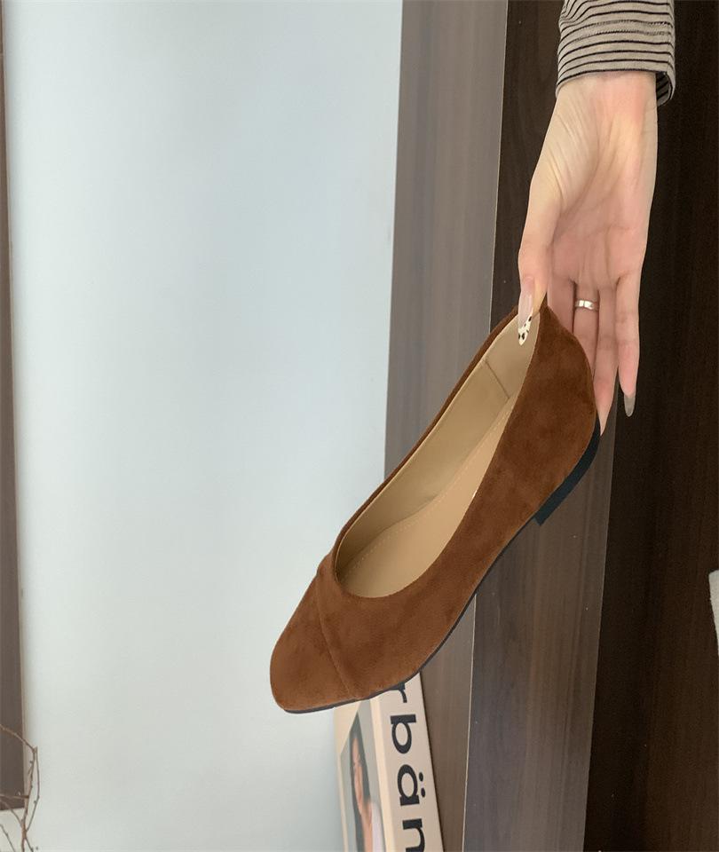 Square heel round head shallow mouth single shoes Korean version simple retro literary flat shoes grandma shoes soft