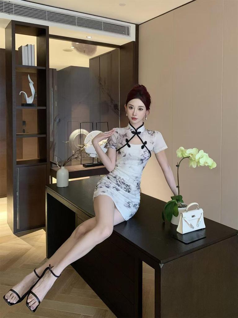 Petite Summer Cheongsam: Sexy Printed Mini Dress with Hollow Pleats & Button-Up Design