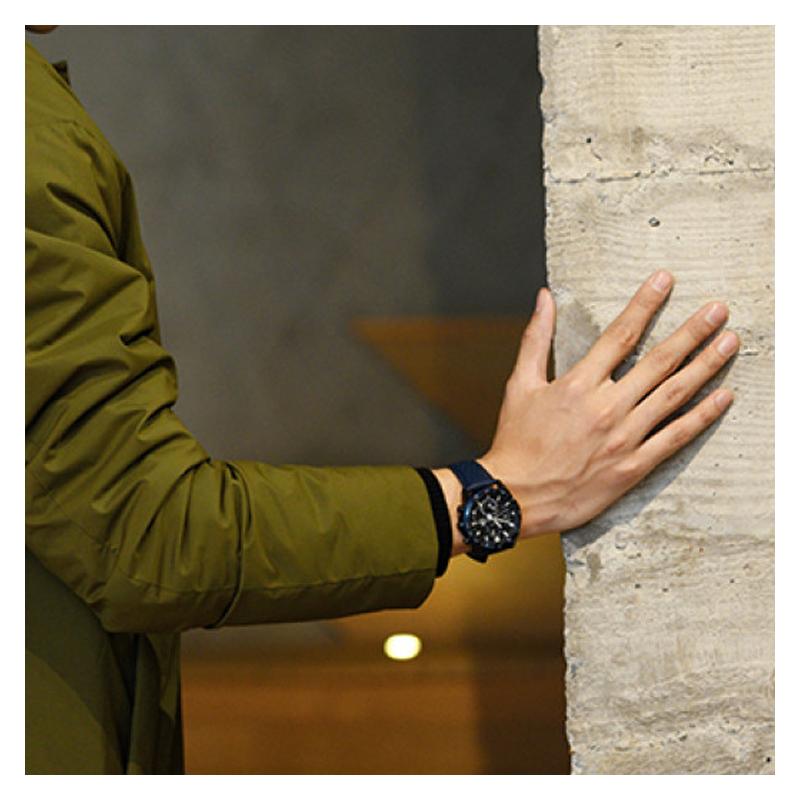 Casio CASIOEDIFICE Series Simple Solar Powered Six Bureau Radio Classic Pointer Three Eyes Seven Needles Date Display Quartz Movement EQW-A2000CL-2APR