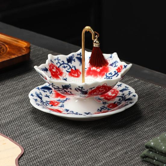 Umbrella-Shaped Ceramic Tea Infuser with Rotating, Chinese Blue & White Ceramic Strainer for Loose Leaf Tea, Kung Fu Tea Filter, Elegant Gift for Tea
