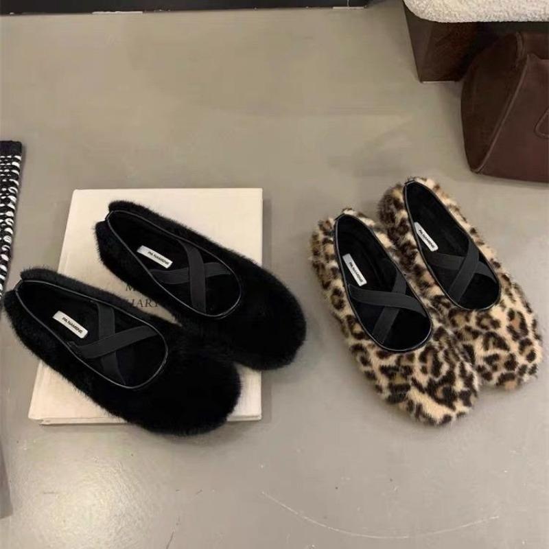 Fashion Women's Winter New Flat Cotton Boots Fashion Round Head Suede Soft Sole Anti-slip Wear-resistant Low-top Shoes