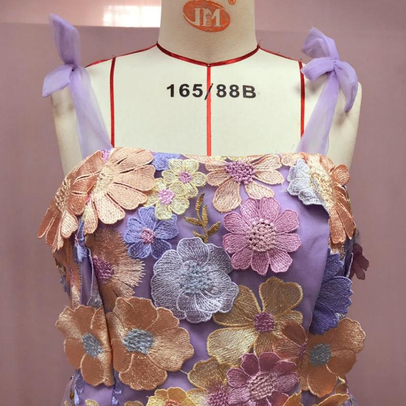 Elegantní 3D květinové výšivky Ženy Šaty s řemínkem Sladká krajka s ramenem Společenské šaty bez zad Jaro Léto Dámský župan