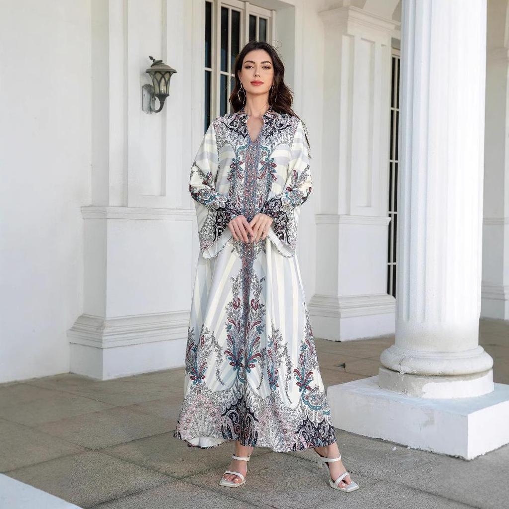 SW1101 Blisko-Wschodni Muzułmański Damski Strój Abaya z Nadrukiem, Koralikami z Cyrkonii i Stójką