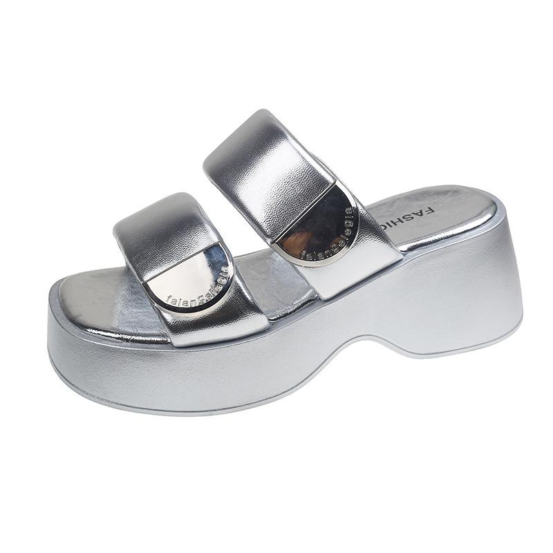Star with the Same Style Beautiful Cool Slippers Female Summer Wear Fashion Fairy Style New Thick Bottom Versatile with Skirt Beach Cool