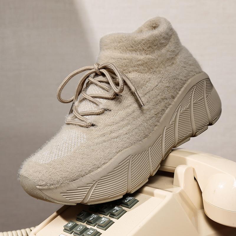 Autumn and winter new suede socks shoes warm and velvet thick-soled couples outdoor casual fly-woven shoes large size shoes