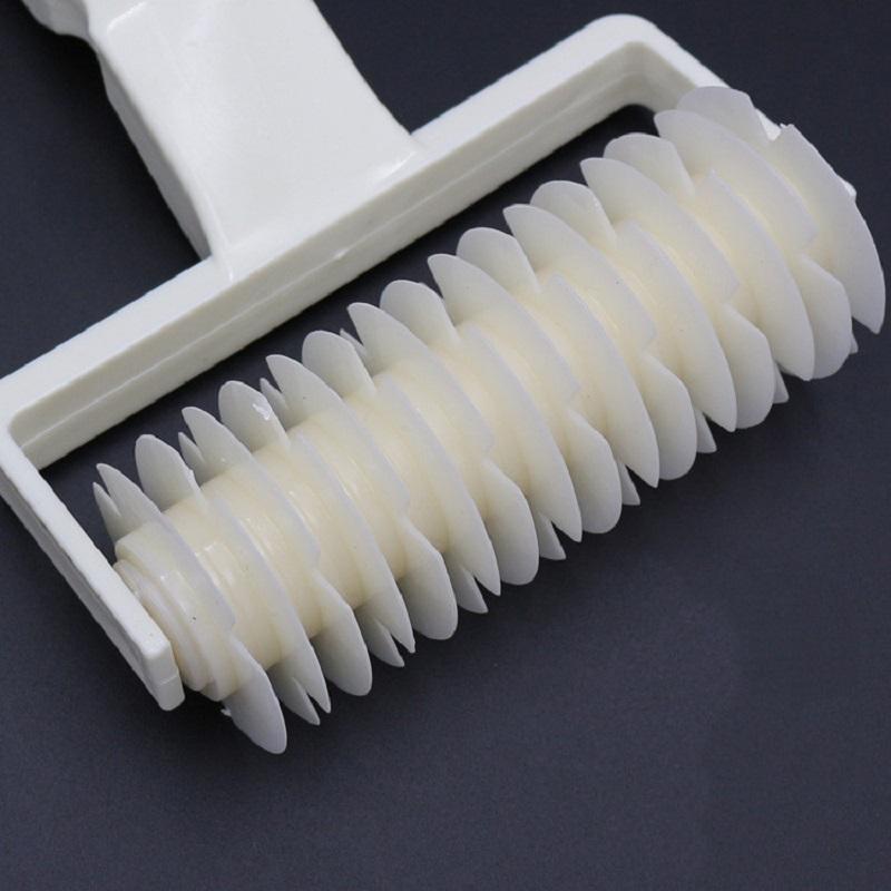 Mesh Cutter Vegetable Cutter Mesh Dough Roller Knife Pizza Roller Mesh Knife Pineapple Dough Flower Knife Kitchen Baking Tool