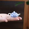 1pcs Ceramic Mini Teapot Pocket Fingertip Pot Chinese Blue and White Porcelain Ornaments Home Decoration Tea Pet Tea Set