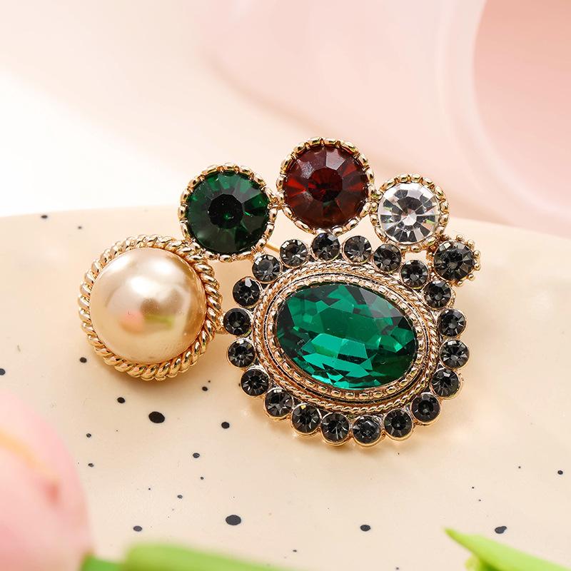 Vintage Baroque Crystal Geometric Brooches For Women Party Jewelry Accessories Gifts