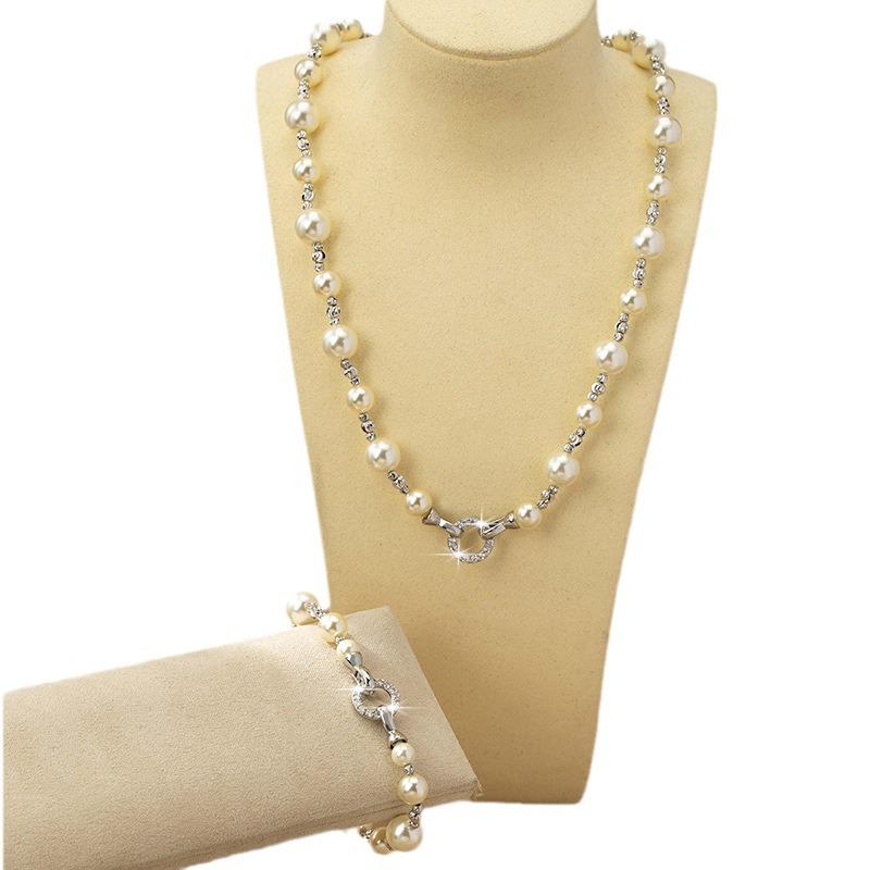 Elegantní dámský náhrdelník s francouzskými perlami, které neblednou - Minimalistický špičkový šperk na klíční kost