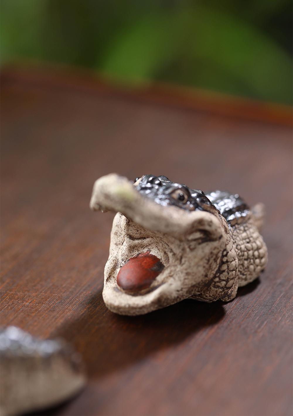 Pet Crocodile Ornament: Resin Big Mouth Crocodile Crafts