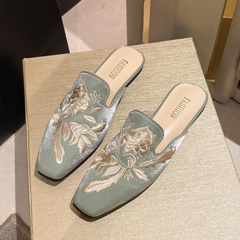Fashion Woman Mules Slippers Flat Square Head Shoes for Women Embroidery Slides Pvc 39 Summer 2025 Stylish Slip-resistant Sale Sandals