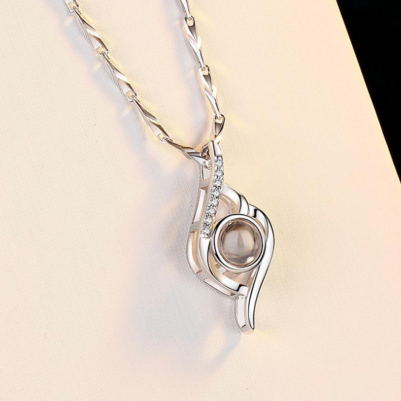 Love Heart-shaped Projection Necklace for Women, Japanese and Korean Simple Student, Customized Pendant Collarbone Chain