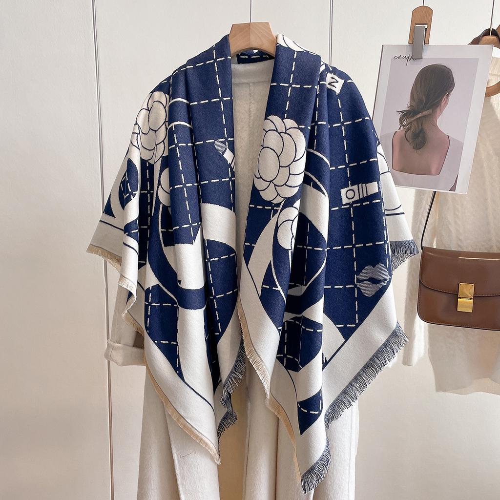 Fashion Imitation Cashmere Women'S Thickened Warm Shawl Flower Ball Simple Atmosphere High-End Scarf